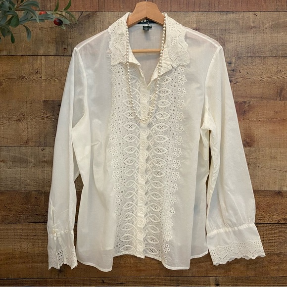 L Ralph Lauren Romantic Button Down Blouse Eyelet Lace Details Cream - Picture 4 of 11